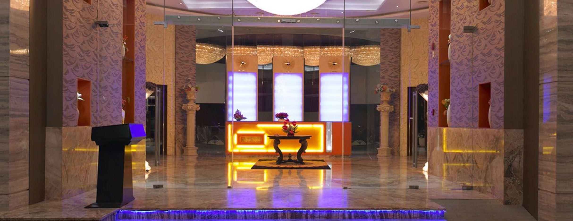 ホテル ロイヤル オーキッド セントラル キリーティ ハンピ エクステリア 写真